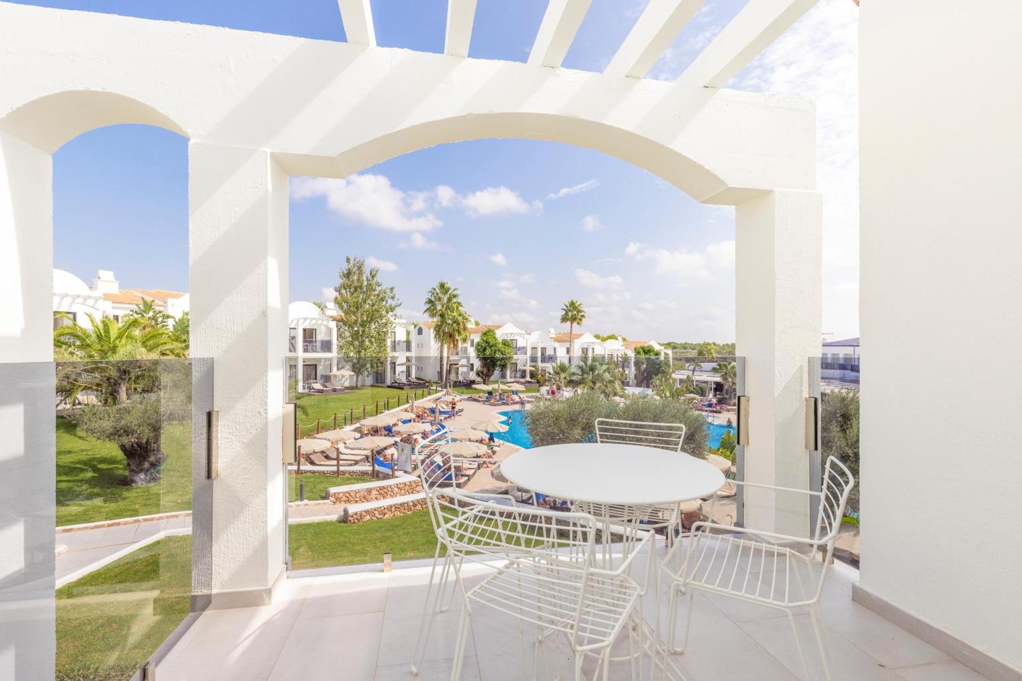 Marsenses Paradise Club Cala en Bosch Esterno foto